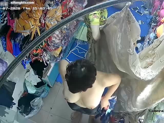 稀有黑客破解泳装店摄像头偷拍