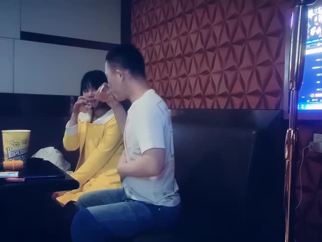 七天高端外围KTV内射三陪小姐姐