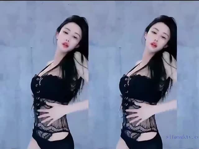 ✅斗鱼虎牙CC 白妖妖 定制大尺度骚舞，舌头舔等 新  