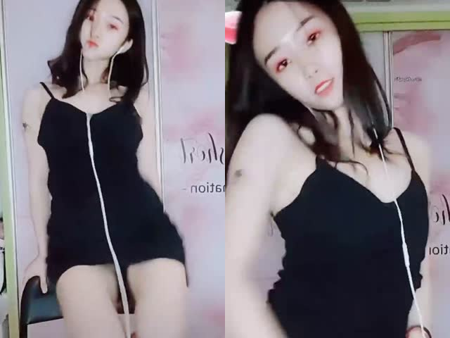 【精彩绝伦】18号女神主播【骄傲的喵喵】直播间无内露鲍舞 