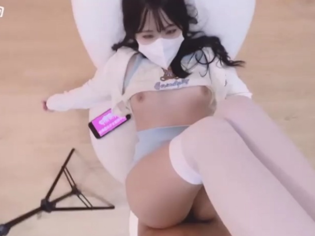 QDOG-018  反差萝莉睡前服务-小敏兒