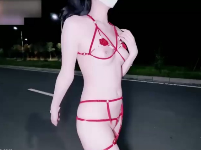 香蕉秀xjx0138野外露出跳蛋塞满深夜野战疯狂输出-小猫咪