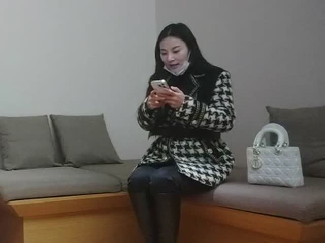 一天3炮堪称人肉打桩机,上个刚走长腿美女接上