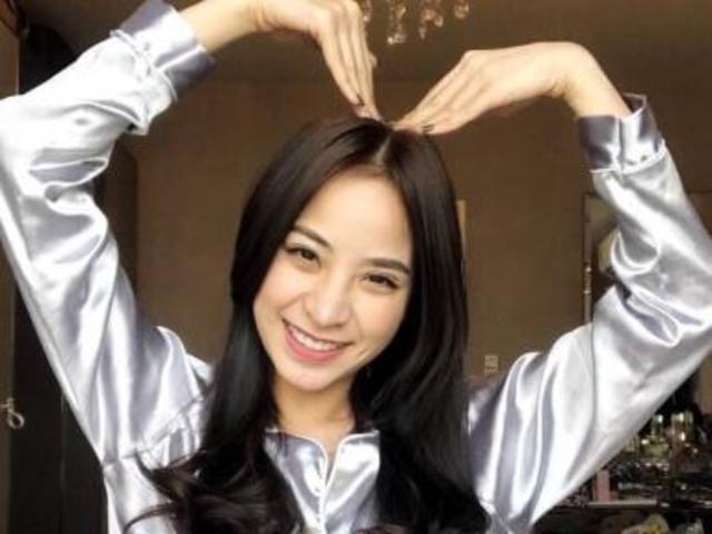 选美亚洲区亚军菲尼卡 完美身材还露脸