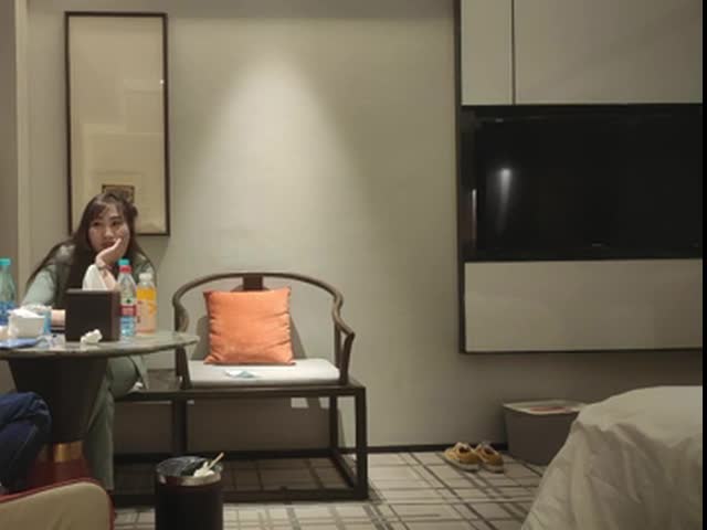 胖约泡搞金融少妇阿姨一顿宵夜