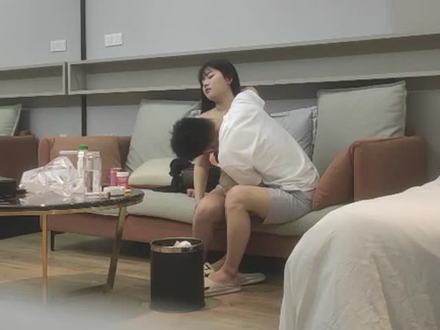 18岁反差婊闺蜜