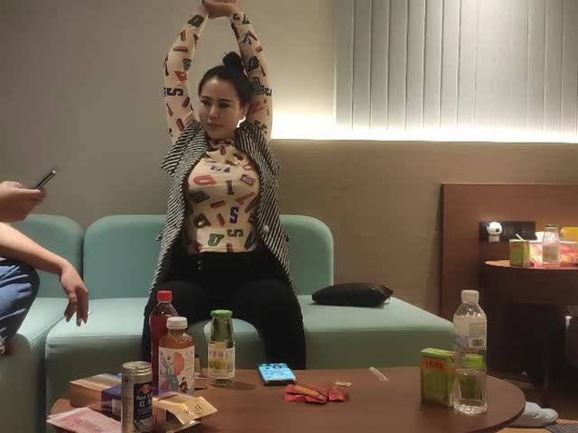 和小胖吻的死去活来的熟女老阿姨,问有没有你初恋的女友的感觉