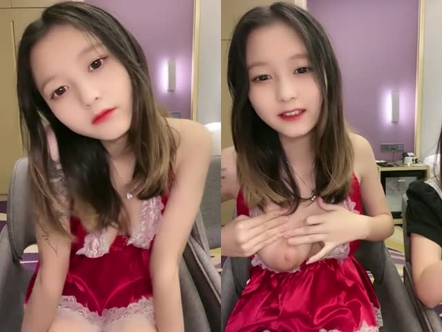 新来的童颜巨乳小美女,全程露脸大秀刺激狼友