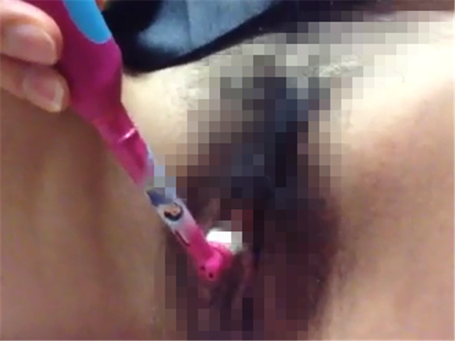 电动牙刷,震逼到出汁