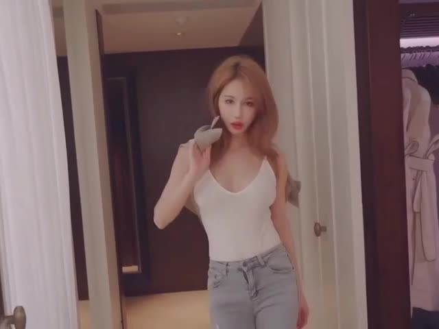 超级硬核, 芭比女神究极梦幻粉乳,首次全裸出境