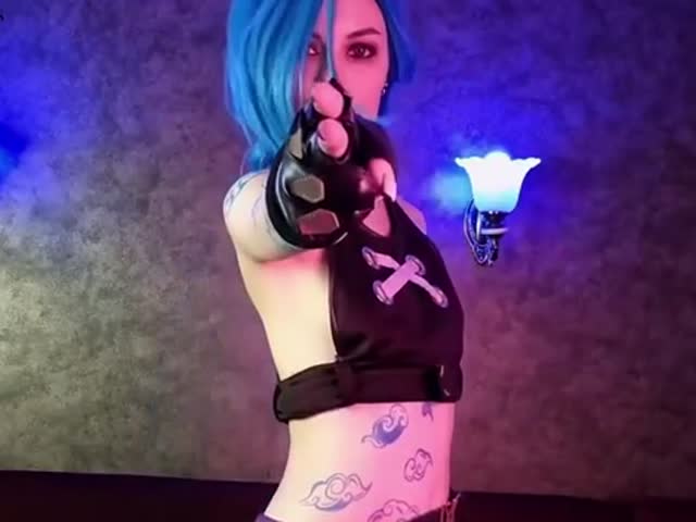 小妞COS,活灵活现身材好的不得了