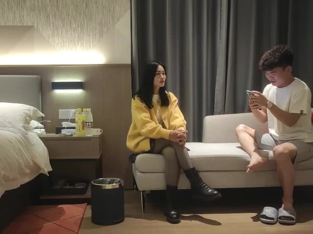 大圈高端女,跪着吸吮舔屌