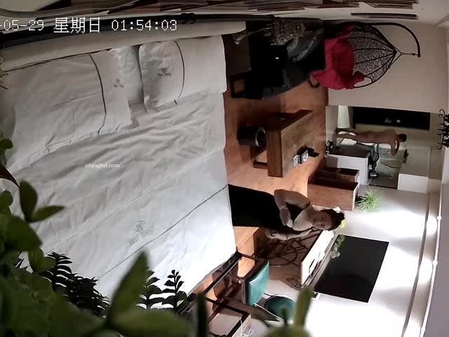 健壮哥和兄弟媳妇开房偷情