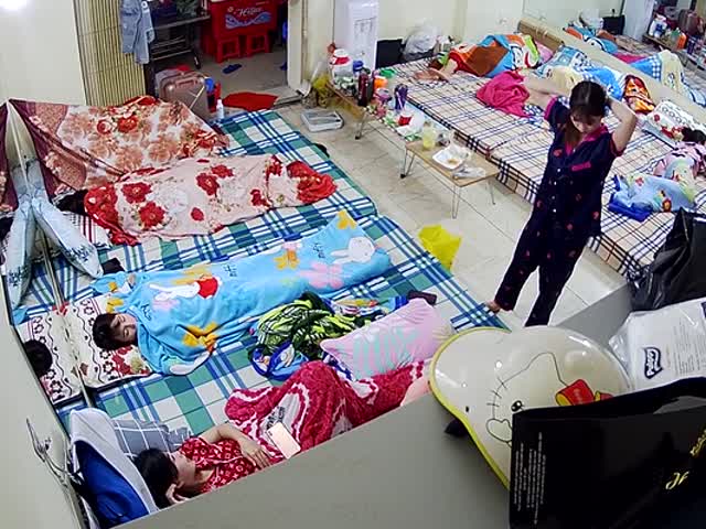 【破解摄像头】会所员工宿舍摄像头