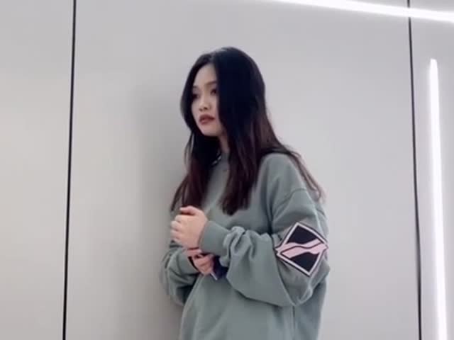 校园公交车调戏强上男老师