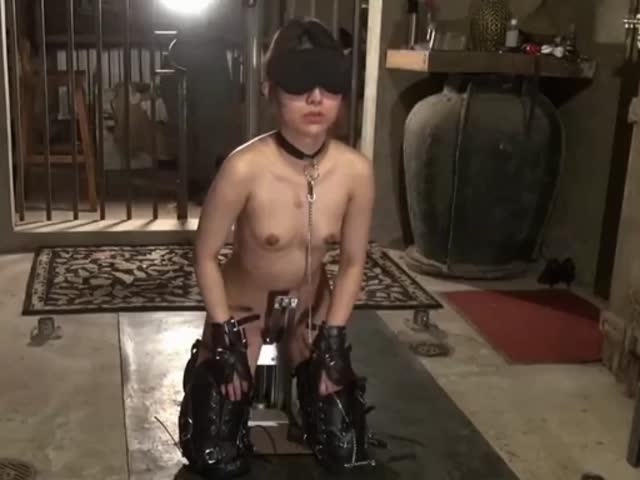 训练调教美女嫩模美早子电动马鞍加锁喉欲仙欲死