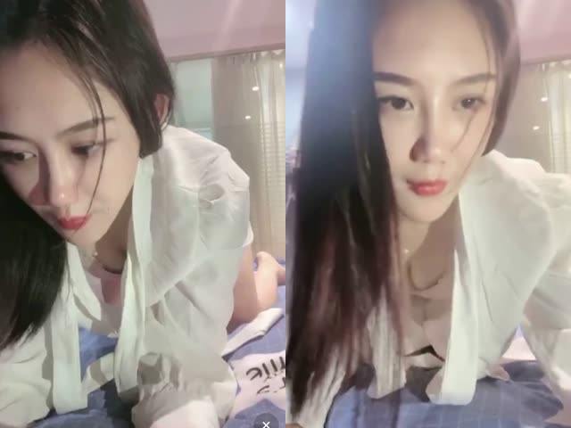 苗窕风骚小姐姐淫声荡语撩骚互动,道具自慰…