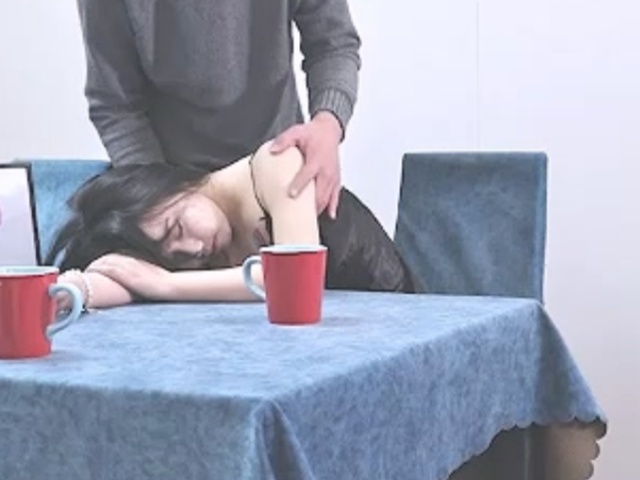 星空传媒XKG107荡妇被公公奸淫全程被情妇偷拍-橙子