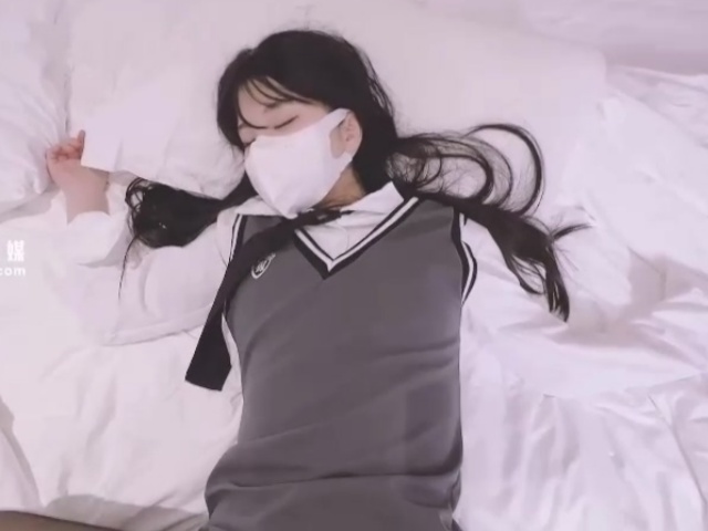 QQOG-038 醉酒后的女上司- 小敏儿