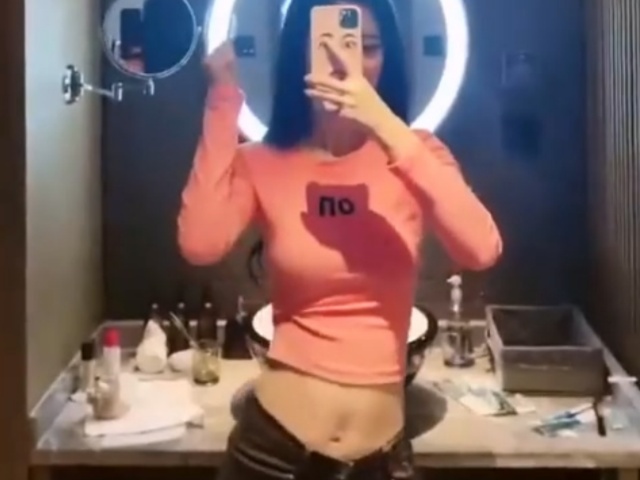 极品长腿御姐女神，天花板级气质风情万种的小姐 