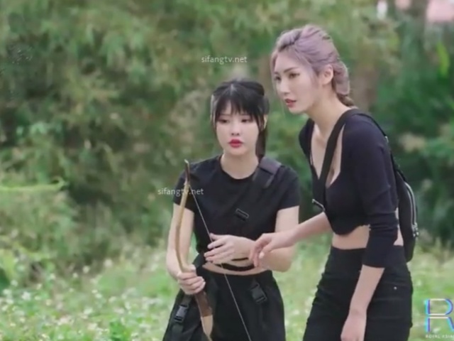 皇家华人RAS-0259 性愛部落解放原始野性慾望-吴芳宜