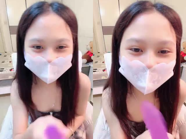 黑丝苗窕贫乳妹子淫声荡语撩骚互动,近拍掰穴道具玩弄骚逼…