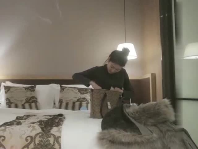 李寻欢,身材和颜值都很棒的小妞,可盐可甜蜜桃臀