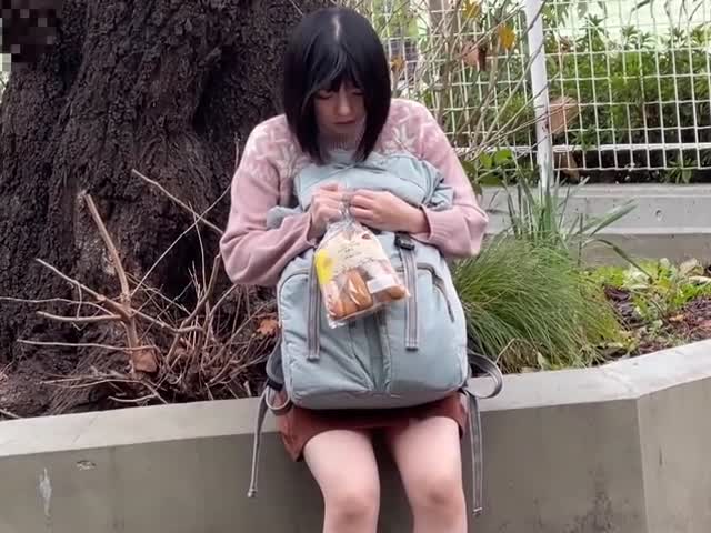 智商缺陷小美女