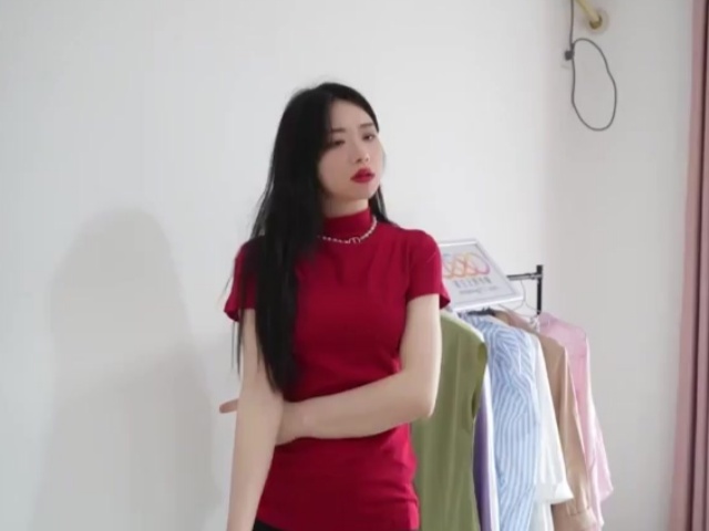 星空传媒XK8166妍珍呐试衣间的秘密-娅菲