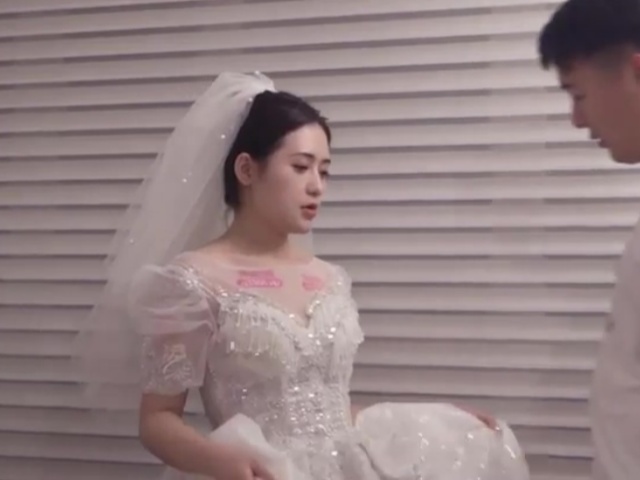 星空传媒XKTC053全程婚纱爆操骚穴的性爱交欢-桐桐