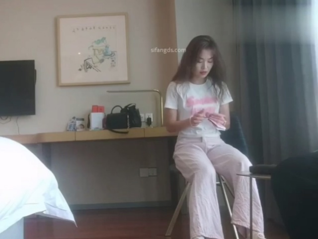 老王探花-陌陌约到附近美甲店技师