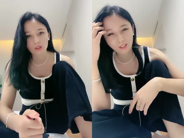 终于尼,风韵犹存的气质美少妇,收费房自摸小穴