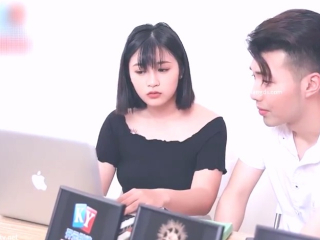 精东影业JDBC069情色教授对女学生的生物教学-李薇薇