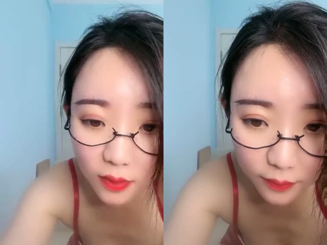 肥臀大奶欲姐淫声荡语撩骚互动,穿上黑丝近拍掰穴扣逼道具玩弄骚逼…