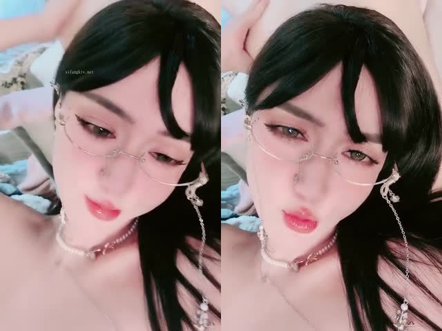 高跟丝袜肥臀大奶眼镜欲姐淫声荡语撩骚互动,近拍掰穴扣逼道具爆骚粉穴…