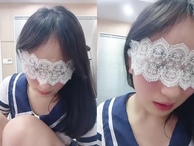 JK装肥臀大奶妹子淫声荡语撩骚互动,近拍掰穴玩奶卖骚道具玩弄粉穴…