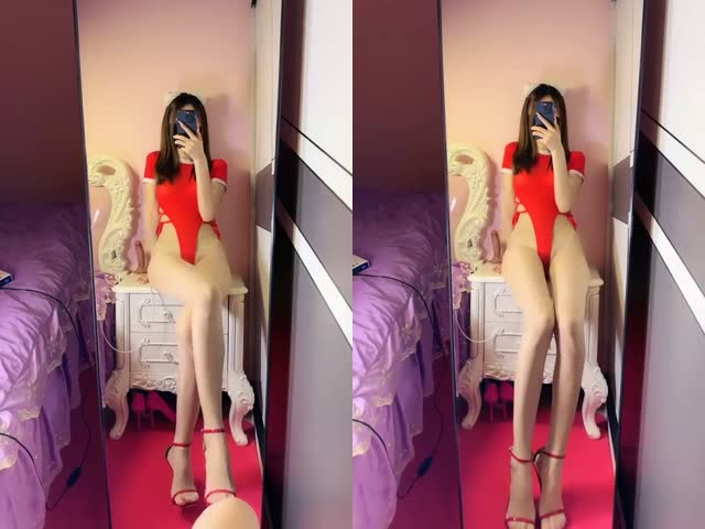 开档丝袜大长腿苗窕骚骚淫声荡语撩骚互动,近拍掰穴卖骚玩弄骚逼…