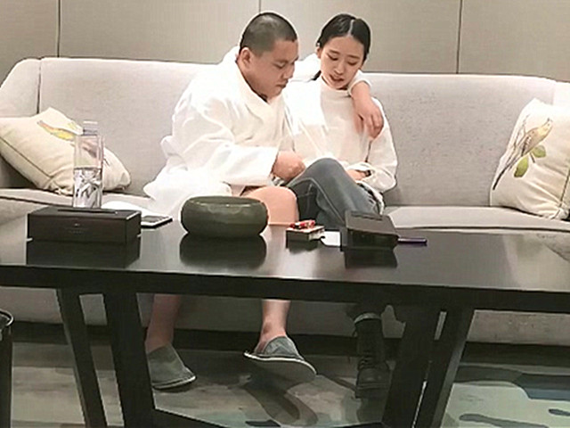 骚男探花颜值不错白衣妹子啪啪