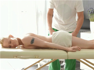 18Girls-美少女SPA店享受男技师精油按摩