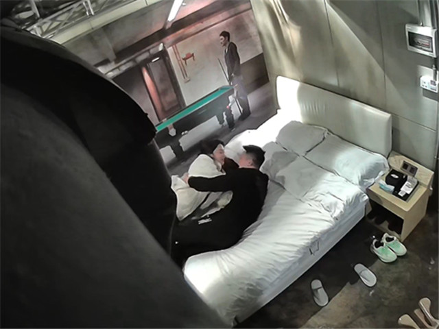 01/15精选 360白床大屏幕主题-房富婆要给小鲜肉生猴子