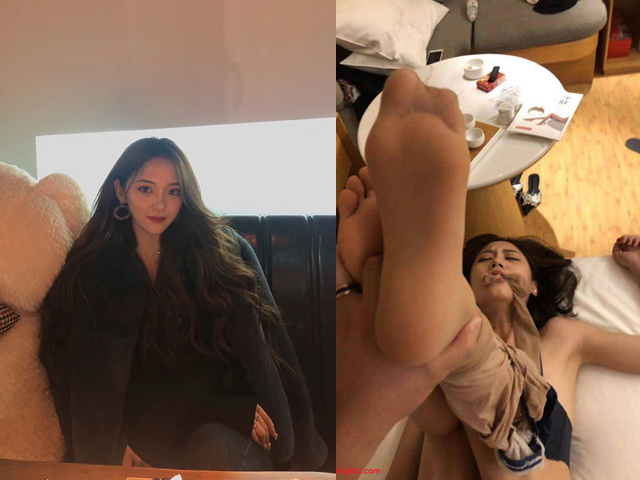 【泄密】新疆多位美女私下的样子 素颜五官还是很美 撕破丝袜后入 想被口活